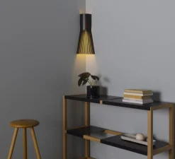 Applique d'angle, Secto 4237 Small, noir, sans câble, Ø21cm, H45cm - Secto Design