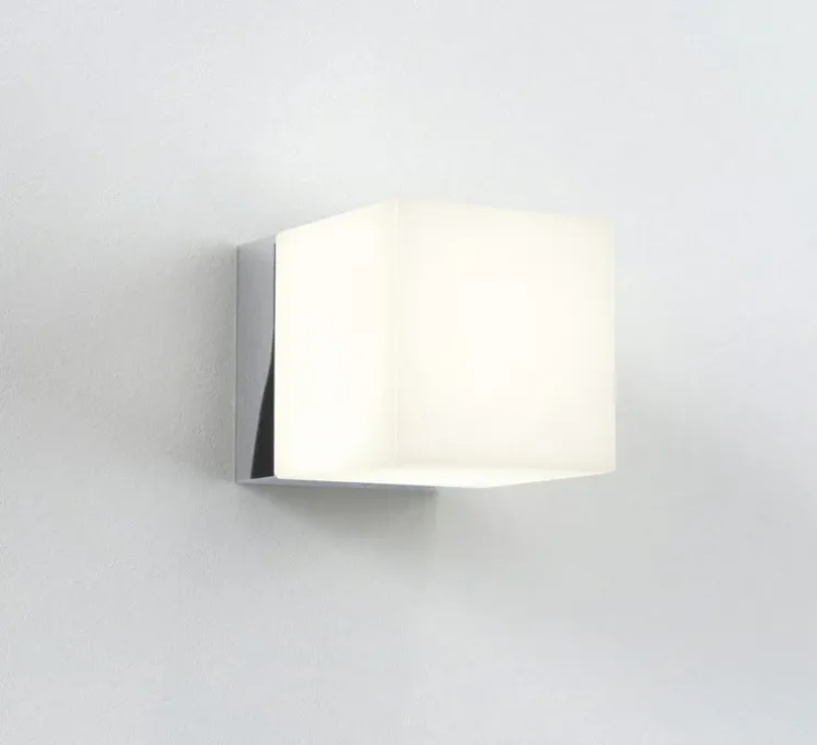 Applique de salle de bain, Cube, blanc, chrome poli, IP44, L8cm, H8cm - Astro