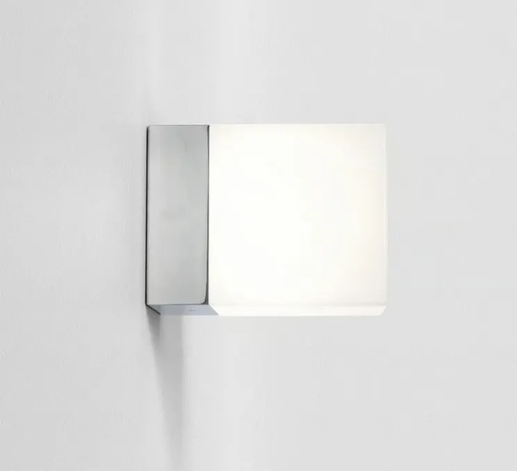 Applique de salle de bain, Cube, blanc, chrome poli, IP44, L8cm, H8cm - Astro