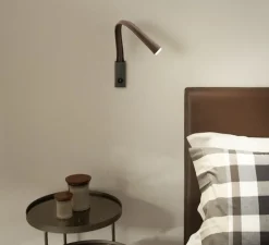 Applique, Flexiled 40, avec interrupteur, bronze brossé, simili cuir marron, LED, 2700K, 400lm, L4,6cm, H40cm - Contardi