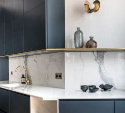 Applique, In the Tube 360°, gold, mesh, LED, 2700k, 18W, IP65, L160cm, Ø7cm - DCW Editions