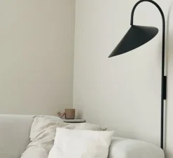 Applique murale, Arum Swivel Tall, noir, L26cm, H127cm - Ferm Living