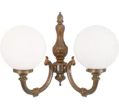 Applique murale, Ben, à deux bras, laiton antique, globe opale, L33cm, H30cm - Mullan Lighting