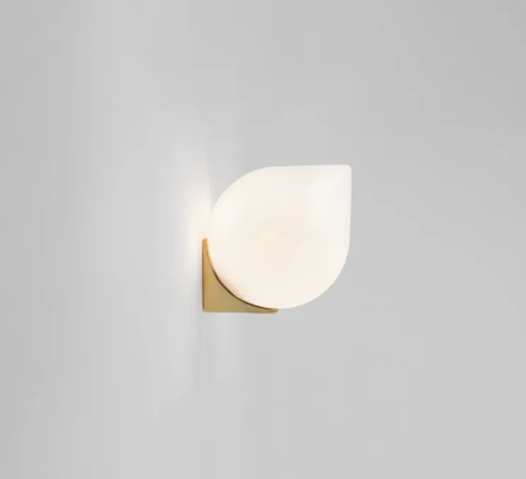 Applique murale, Bob, blanc et laiton, 2700K, 330lm, Ø15cm, H18cm - Anastassiades Studio