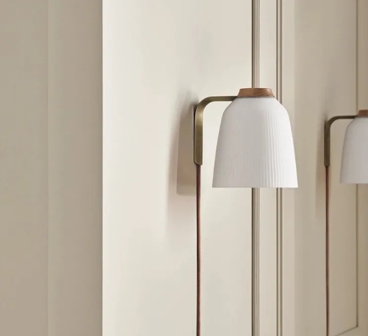 Applique murale, Campa, opal mat, laiton antique mat , Ø14cm, H16cm - Bolia