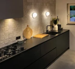 Applique murale, Circ A-3722, noir, LED, dim, 2700K, 730 lm, Ø22,4cm, H13,8cm - Estiluz