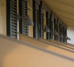 Applique murale d'extérieur, Toldbod 155, aluminium, IP44,L26,7cm, H15,8cm - Louis Poulsen