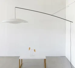 Applique murale déportée, Diva perché petit modèle, blanc, L62cm, H65cm - Celine Wright