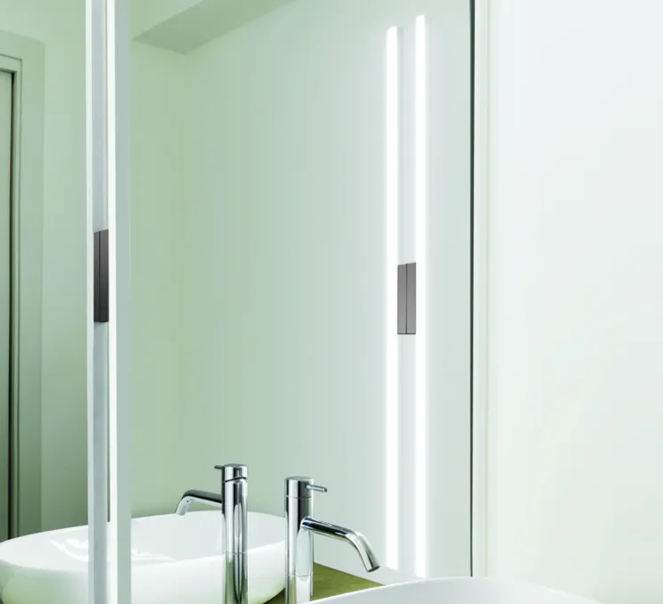 Applique murale, driver déporté, Linescapes, blanc, LED, 3000K, 2400lm, L4cm, H102cm - Nemo Lighting