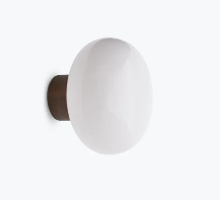Applique murale, Karl Johan, verre opal blanc, chêne, Ø18cm, H23cm - New Works
