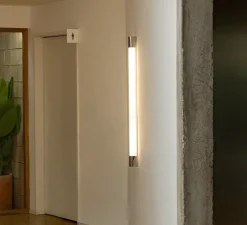 Applique murale, Kiva 1200, chrome, IP44, LED, 3000K, 1852 lm, L6,8cm, H120cm - Faro