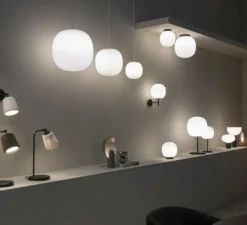 Applique murale, Lantern, verre opal blanc, noir, Ø25cm, H30cm - New Works