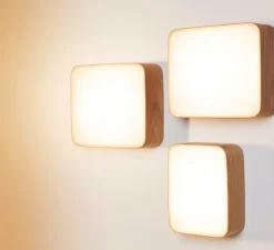 Applique murale LED ou plafonnier, Cube, S, chêne, 440lm, 3000K, dimmable, L22cm, H16,5cm - TUNTO