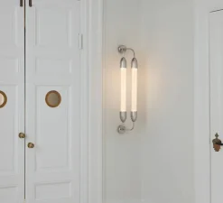 Applique murale, Lemon squeeze double short, acier poli, verre opalin, L18,5cm, H77cm - Umage