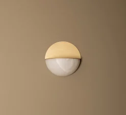 Applique murale, Luno, albâtre, laiton, L27cm, H27cm - Simone & Marcel