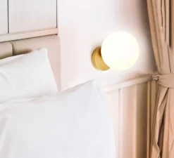 Applique murale, Lymington S, laiton, verre opalin, Ø14cm, H14cm - Luxcambra