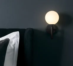 Applique murale, Miira, gris roche, globe opalin, L14cm, H28,5cm - Nuura