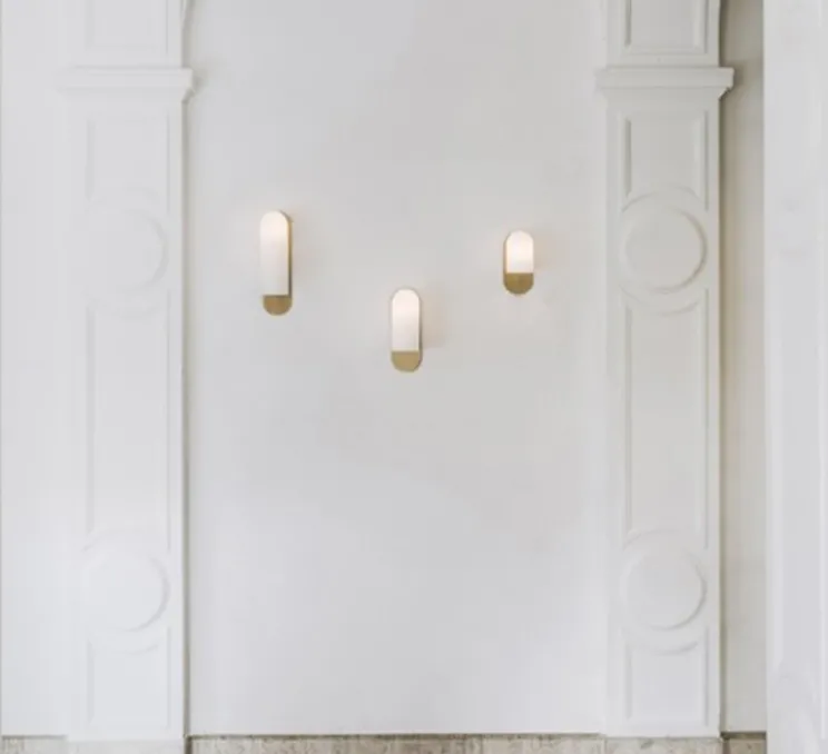 Applique murale, Odyssey Medium, opalin et laiton, L10,5cm, H30,5cm - Schwung