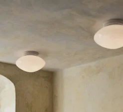 Applique murale ou plafonnier, Mist AP22, blanc opalin, IP44, L25cm, H25cm - Andtradition