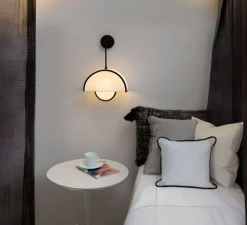 Applique murale, Petit Arto, blanc & bordure noire, L27cm, H21cm - DesignHeure