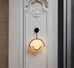 Applique murale, Petit Arto, blanc & bordure noire, L27cm, H21cm - DesignHeure