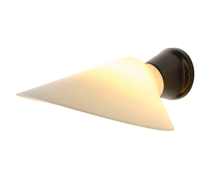 Applique murale, Plume, noir et blanc, polycarbonate, L25,1cm, H9,7cm - DCW éditions Paris