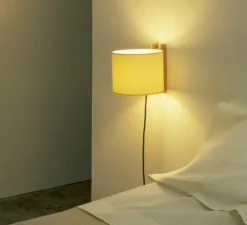 Applique murale, TMM Corto avec câble, hêtre, abat-jour beige, L20cm, H3cm - Santa & Cole