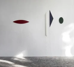 Applique murale, Tramonto 01, bleu profond, LED, dim, 2500 lm, L18,5cm, H81,5cm - Valerie_Objects