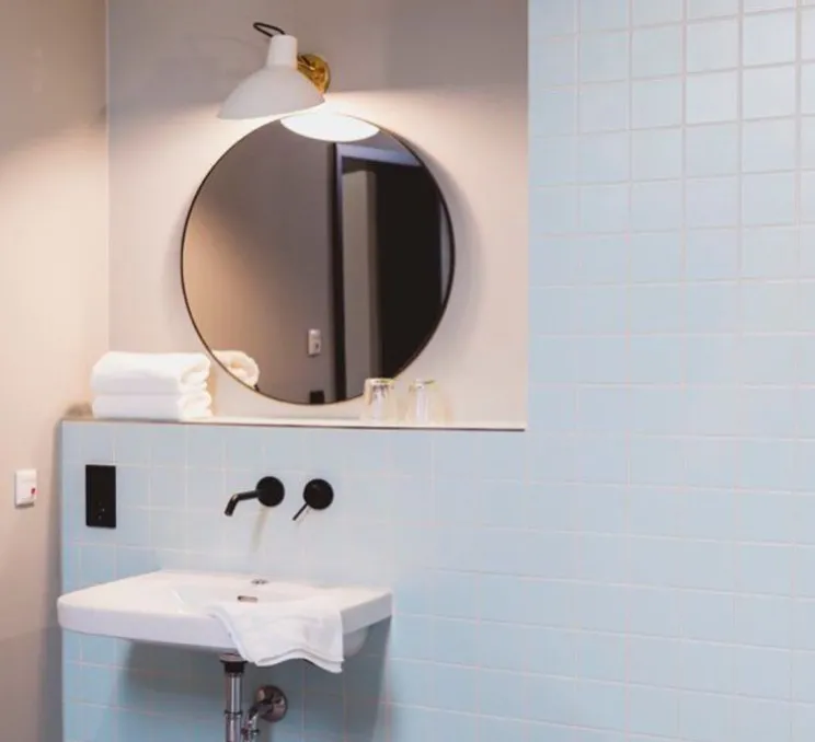 Applique murale, VV Cinquanta, blanc et laiton, Ø27,4cm, H18,3cm - Astep