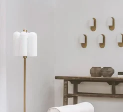 Applique, Odyssey Small, opalin et laiton poli, L10,5cm, H23cm - Schwung