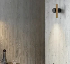 Applique ou plafonnier, Doi, base noire, tube laiton, LED,dim, coupure de phase, 2700K, L6cm, H18cm - Luceplan