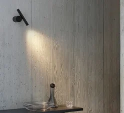 Applique ou plafonnier, Doi, base noire, tube noir, LED, dim, coupure de phase, 2700K, L6cm, H18cm - Luceplan