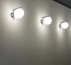 Applique ou plafonnier, IC Lights Wall 1 Outdoor, opalin et acier inox brossé, IP65,L20cm, H21,6cm - Flos