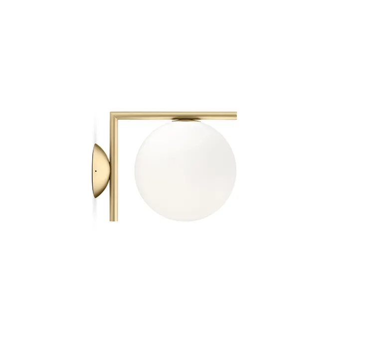 Applique ou plafonnier, IC Lights C/W1, opalin et laiton brossé, L21,6cm, H20cm - Flos