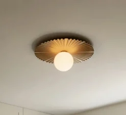 Applique ou plafonnier, Liila Muse Medium, or nordique, IP44, Ø42cm, H17cm - Nuura