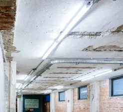 Applique ou plafonnier, Tubo 50 LED, blanc, transparent, IP67, dim, 2700K, 4475 lm, L147,2cm, H6,7cm - O/M Light