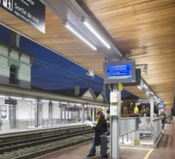 Applique ou plafonnier, Turner 70, argent et transparent, IP66, LED, dim, 3000K, 2500 lm, L156cm, H9cm-Sammode