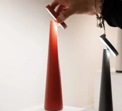 Baladeuse, Angelina, rouge, LED, dim, 2200-3000K, 200 - 239 lm, Ø8,5cm, H26cm - Zafferano