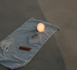 Baladeuse, d'extérieur, Sphere Adventure, gris chaud, IP67, LED, dim, 2700K-3300K, 350 lm, Ø14cm, H9,5cm - New Works