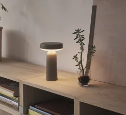 Baladeuse, Ease, taupe, IP54, LED, dim, 2700K, 230 lm, Ø13,2cm, H21,5cm - Muuto