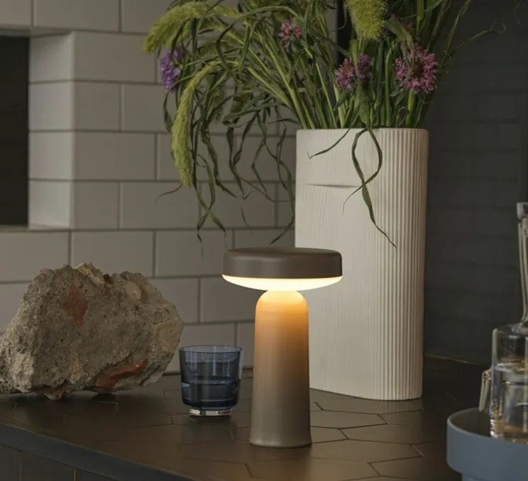 Baladeuse, Ease, taupe, IP54, LED, dim, 2700K, 230 lm, Ø13,2cm, H21,5cm - Muuto