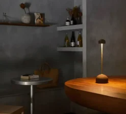 Baladeuse, Sips, marron chocolat, or, IP43, LED, dim, 2700K, 327 lm, Ø9cm, H31cm - Marset