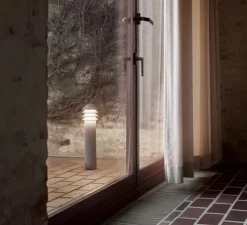 Borne, Bysted Garden longue, Aluminium granité, IP65, LED, 2700K, lm, Ø13,2cm, H53,4cm - Louis Poulsen