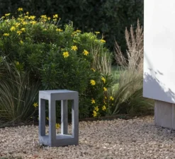 Borne, Pilo 350, béton, IP65, LED, 2700K, 242 lm, L20cm, H35cm - Faro