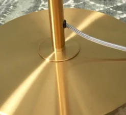 Lampadaire, Carrara 3 globes, Finition Marbre blanc, laiton, Ø25cm, H159cm - It's about Romi