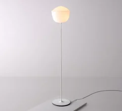 Lampadaire, Contour 300, blanc perle, LED, dim, 1800-3000K, Ø30cm, H157,5cm - A-N-D