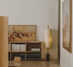 Lampadaire, Dorica, base marron foncé, abat-jour naturel, L28cm, H143cm - Santa & Cole