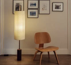 Lampadaire, Dorica, base marron foncé, abat-jour naturel, L28cm, H143cm - Santa & Cole