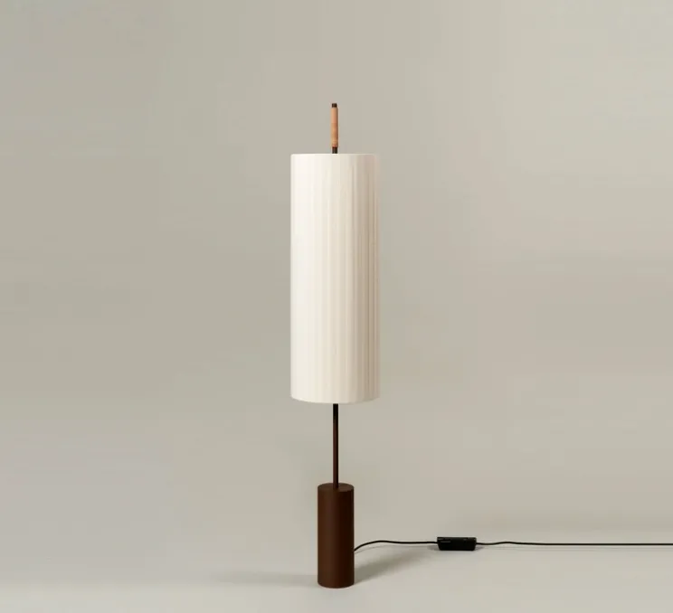 Lampadaire, Dorica, base marron foncé, abat-jour naturel, L28cm, H143cm - Santa & Cole