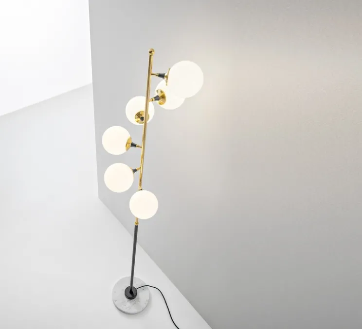 Lampadaire, Galassia, blanc et or, L42,3cm, H191,8cm - Stilnovo